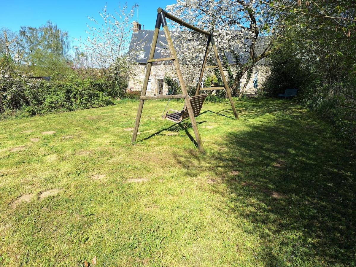 Au Lutin Pomme - Maison De Vacances Bretagne Mellé 外观 照片